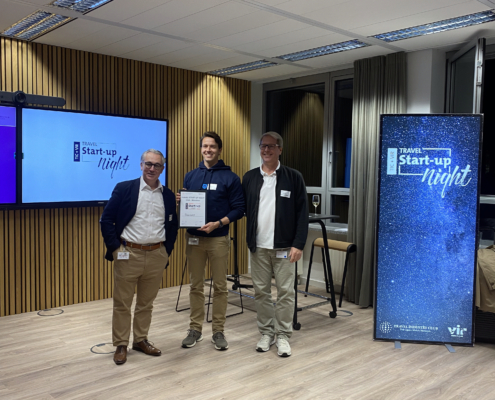2. Platz Christian Koeppel (Swisper) mit VIR Vorstand Michael Buller und TIC Vizepräsident Armin Brysch _1114